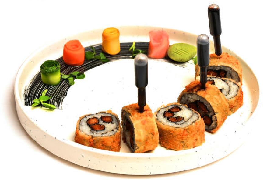 Plant Protein Fried Sushi: An all-time favourite Japanese delight, this sushi comprises boiled rice marinated with rice vinegar for binding and tartness. The interesting part is the inclusion of plant protein that is rolled within to give this exquisite sushi dish an enriching taste.