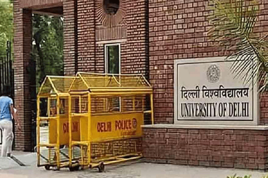 Delhi University.