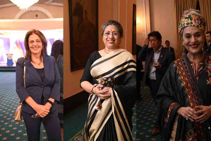 Maria-Claudia Marini, deputy consul general, Italy, Tanusree Shankar, Alokananda Roy
