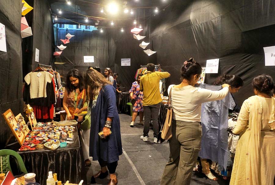 Backyard Pop-up aims to create a platform for sustainable products from brands owned by small business owners of the city. Speaking to My Kolkata, organiser of the pop-up, Utsha Das said, “After the transformative period following the lifting of the Covid lockdown, we decided to take a two-year break. Now, with our 11th edition, we invite people again to explore these incredible brands as we usher in the Kolkata winter”