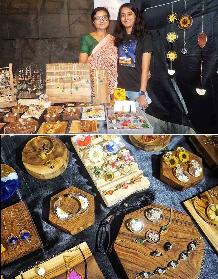 Gargi Podder and her mother Sampa Podder are showcasing an enchanting collection of resin jewellery adorned with real flower embeds. Gargi shared, “Crafted from flowers plucked from our own garden, these pieces encapsulate nature in resin, with frames and chains gold-plated for lasting beauty”