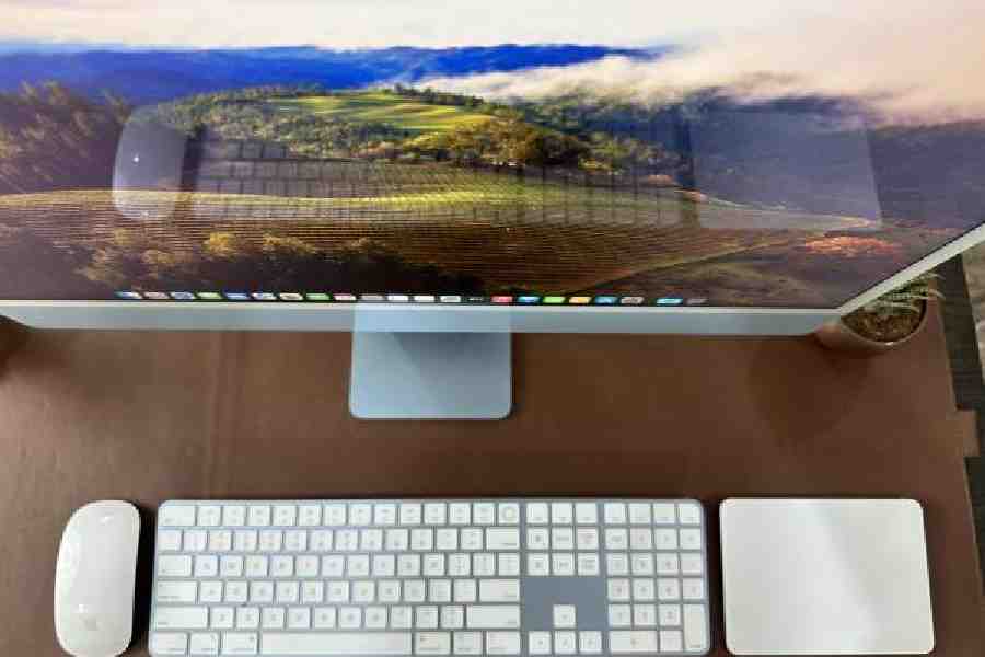 In the box are Magic Keyboard, Magic Mouse and Magic Trackpad