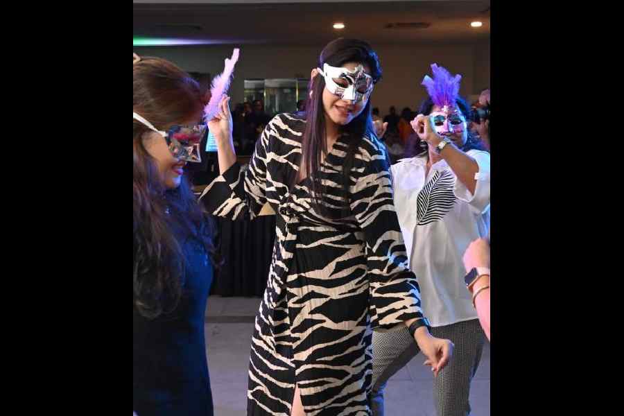 Wearing an animal print thigh-high slit dress with a silver mask, Bazla Reyaz was a showstopper on the dance floor. “Going to a masquerade party was always a dream. A masquerade party has this element of surprise and secrecy that makes the heart skip a beat. The anticipation was huge and the party certainly delivered,” she said.