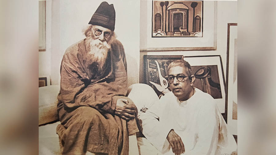 Jamini Roy created a mystique. He remained ‘accessibly’ inaccessible. When asked by the Great Tagore to bring paintings to Santiniketan so that he could appraise his talent, Roy changed the subject