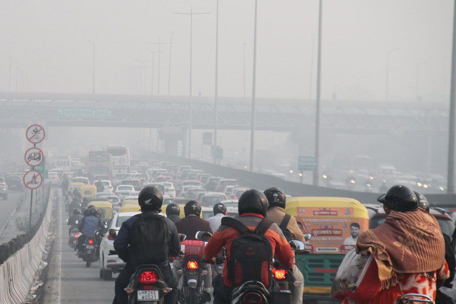 Air Pollution | No Relief From High Pollution Levels In Delhi, AQI Dips ...