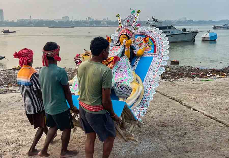 Immersion of Jagaddhatri Idol at Babughat  