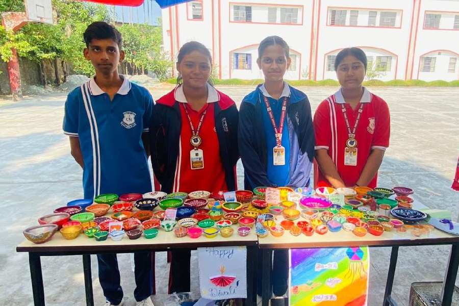 Pre-diwali carnival at Doon Heritage School where students sell handcrafted items 
