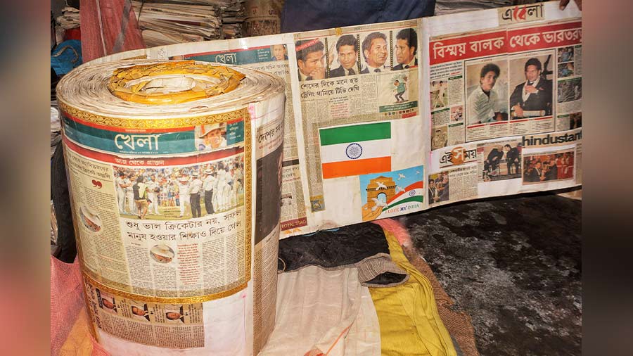Dinanath’s biggest dream is to meet Sachin Tendulkar, and show him the 350-foot-long newspaper scroll he has on cricketing legend, with clippings of his news stories dating back to 1989 