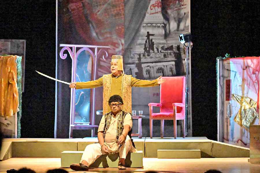 A scene from Suman Mukhopadhyay’s play Ajker Shahjahan at Girish Mancha, where Shankar Chakraborty plays the protagonist Kunjabihari