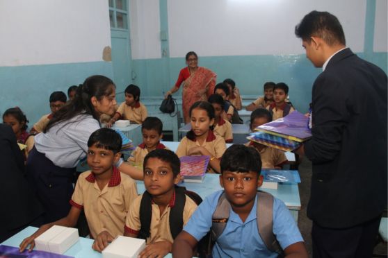 A social service drive was organised for the underprivileged children of Sahaj Path Shiksha Kendra. 