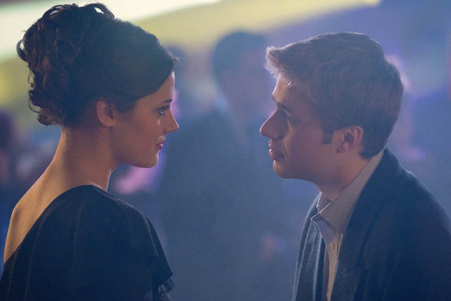 Meg Bellamy and Ed McVey in The Crown Season 6.