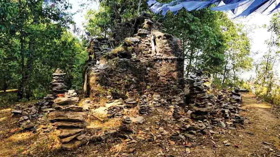 The ruined stone structure inside Dâmsâng fort which was seat for Lepcha king Pano Gaeboo Aachyok 