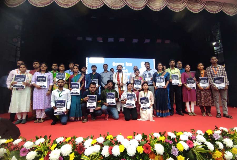 Union minister of State for Home Affairs and Youth Affairs and Sports, Nisith Pramanik handed over around 127 appointment letters for government jobs under the Rozgar Mela to the youth in Kolkata  