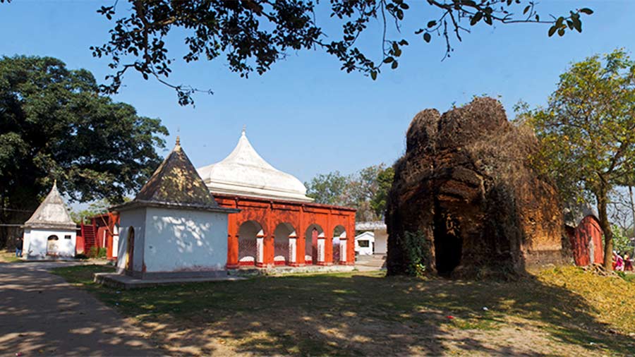 The main temple of Kiriteswari surrounded by old and new shrines