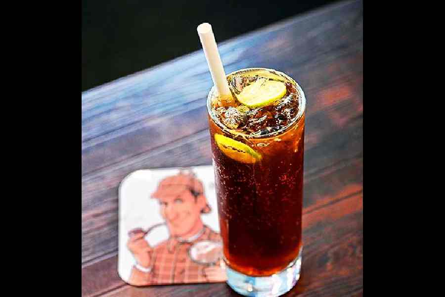 This drink is named A Scandal in Bohemia and comprises cola, vanilla, and lemon juice. Rs 210