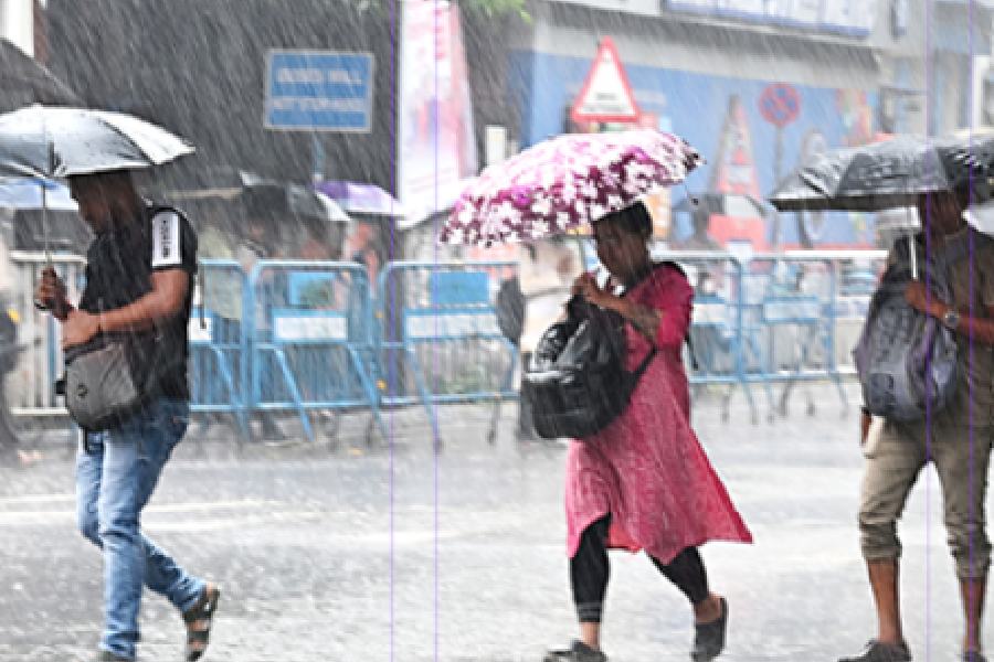 Met predicts light rain on the last two days of Durga Puja