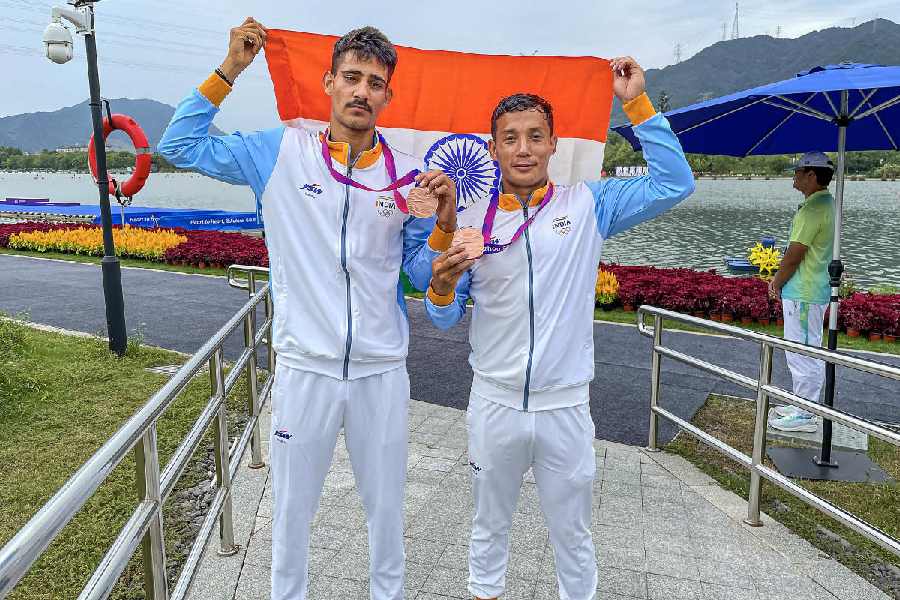 Arjun Singh | Indian duo Arjun Singh and Sunil Singh Salam clinch canoe ...