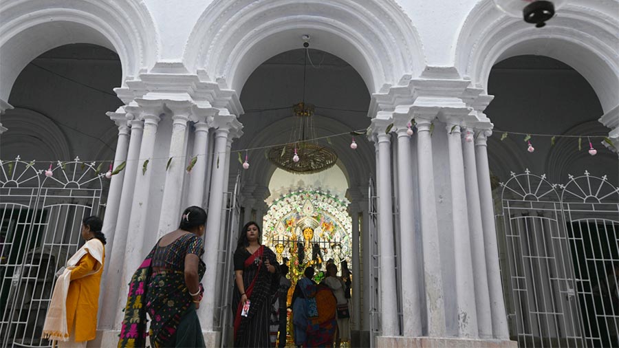 Visitors at Surul Sarkar Bari ‘Durga dalan’ during Durga Puja