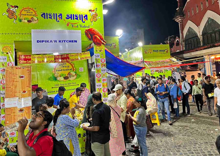 Food connoisseurs and Puja shoppers are making a beeline for Bhahare Aahare Food Festival near New Market to gorge on different types of kebabs, rolls, chowmein among other snacks. The fest ends this Sunday