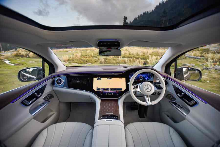 The cabin is very plush with high quality materials all around, something befitting a Rs 1.39-crore vehicle