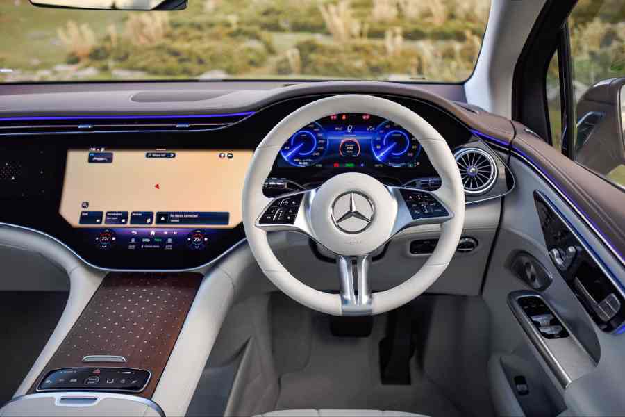 The driver gets a cockpit-like space with the controls falling neatly to hand