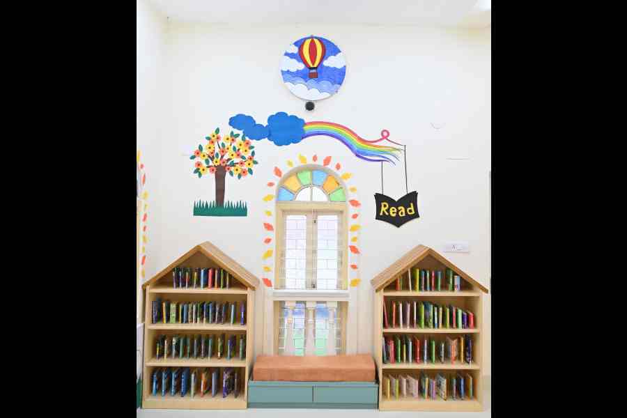 The preschool has a pre-reading library with baby sensory books for small kids to read, set up by Oxford Storyteller Bookstore