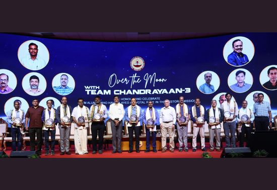 The 12 IIT Madras Alumni part of Chandrayaan-3 Mission felicitated at ‘Over the Moon with Team Chandrayaan-3’ held in IIT Madras on 8 Oct