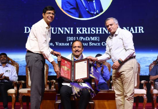Dr S Unnikrishnan Nair (C), Director, VSSC, ISRO, being felicitated by Prof V Kamakoti (L), Director, IIT Madras & Prof Mahesh Panchagnula 