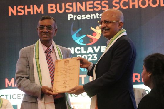 Mr. Chandra Shekhar Ghosh Founder, Managing Director, and Chief Executive Officer, of Bandhan Bank, and President of Bengal Business Council, was felicitated by Mr.Cecil Antony, Chief Mentor, NSHM Knowledge Campus