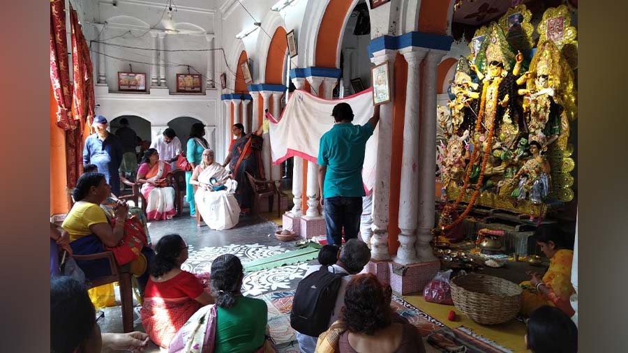 Durga Puja at the thakur dalan of Andul Dutta Chaudhuri family