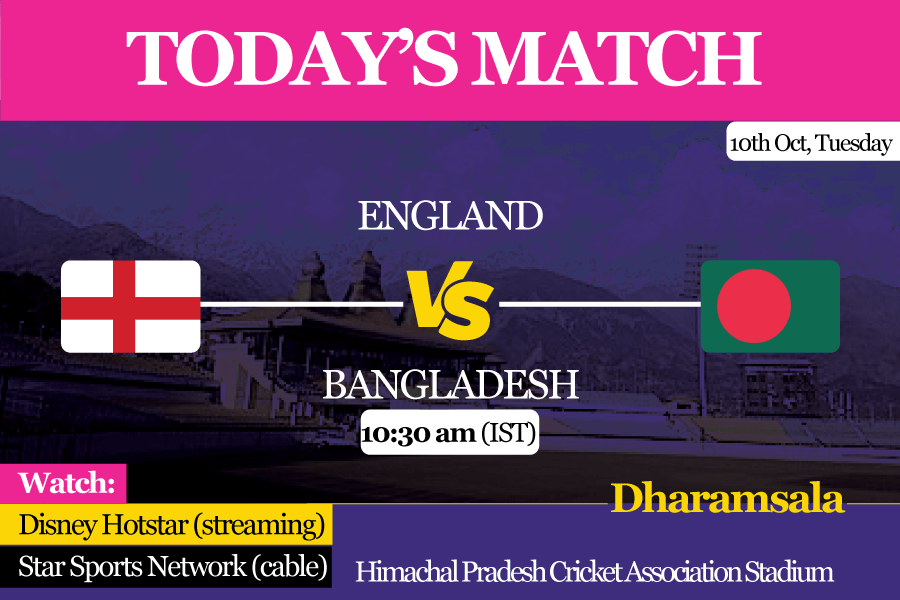 England's Dawid Malan celebrates with Joe Root after reaching his century