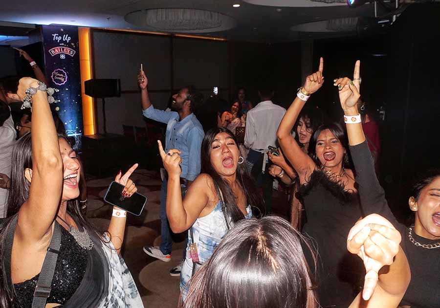 As a prelude to Durga Puja celebrations, Novotel Kolkata — Hotel & Residences, and Baileys, supported by Pickle Solutions and Diageo Bar Academy curated #Instapujo, a special pre-Puja bash exclusively for the Instagram community of Kolkata, on October 9 
