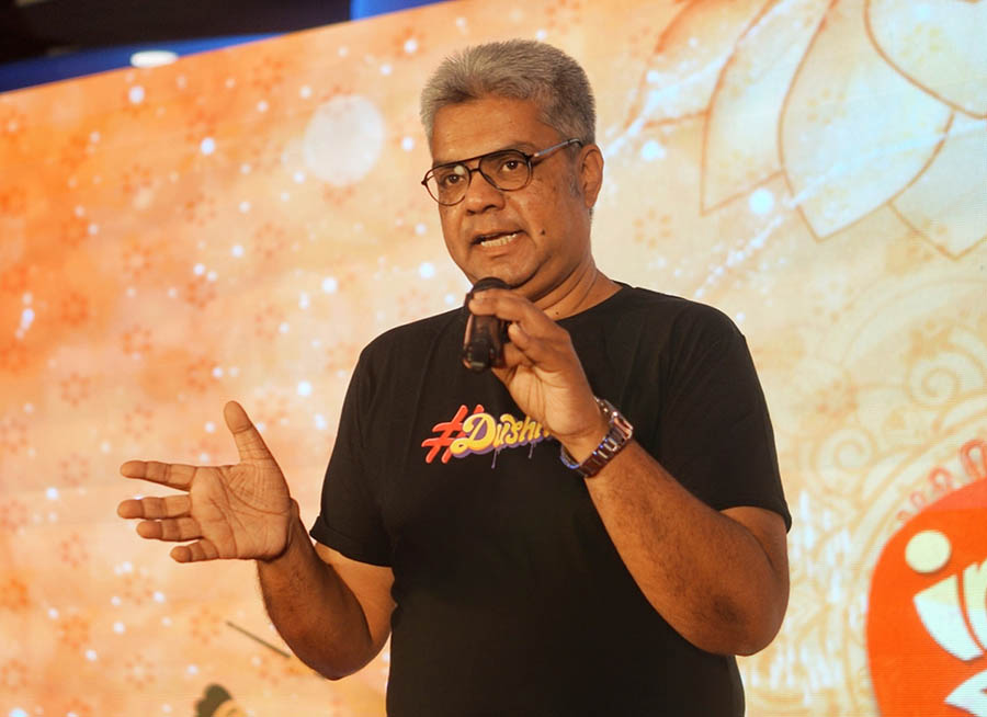 Indrajit Lahiri of Foodka, the popular food vlog, was one of the minds behind the grand event. Talking about the initiative he said, ‘We wanted to bring together the Instagram fraternity for a Durga Puja get-together. We created #Instapujo to make this a trending affair with Novotel’s lovely Bengali cuisine’