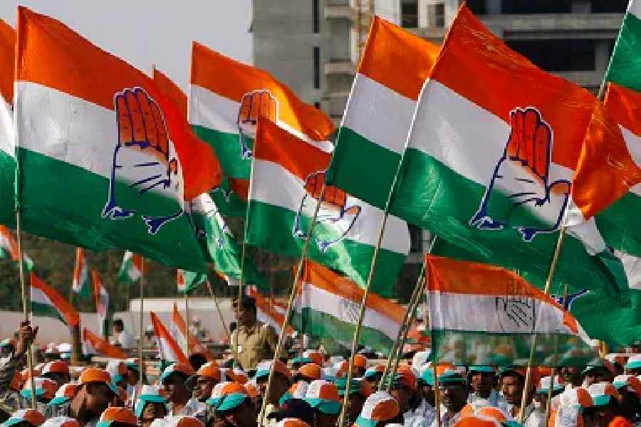 Congress in Madhya Pradesh Bans 39 Leaders for Anti-Party Activities