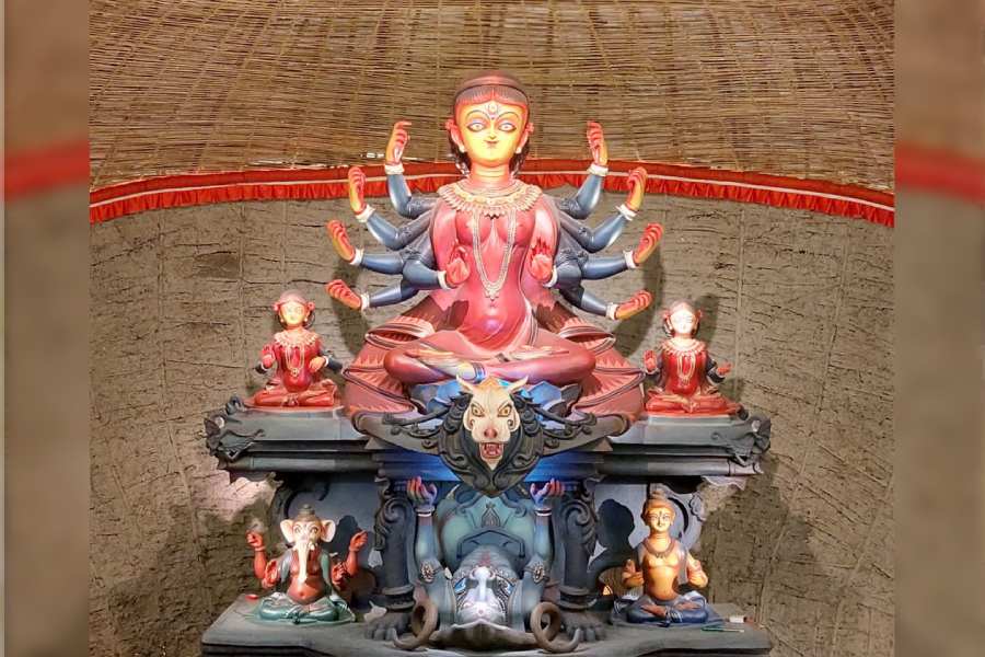 Durga image at Behala Nutan Dal