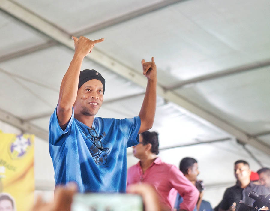 Brazilian footballer Ronaldinho landed in Kolkata on Sunday to inaugurate Sreebhumi Sporting Club’s Disneyland-themed pandal   