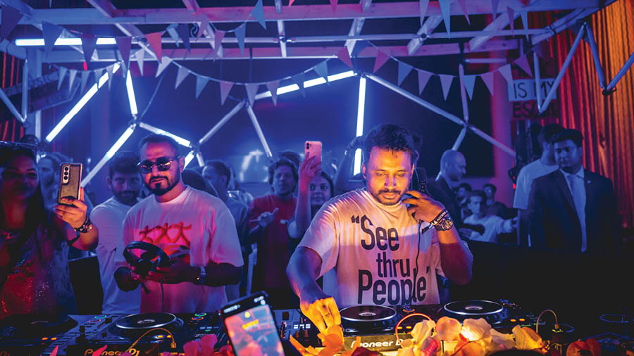 Browncoat and Nikhil Chinapa went back-to-back to close the night