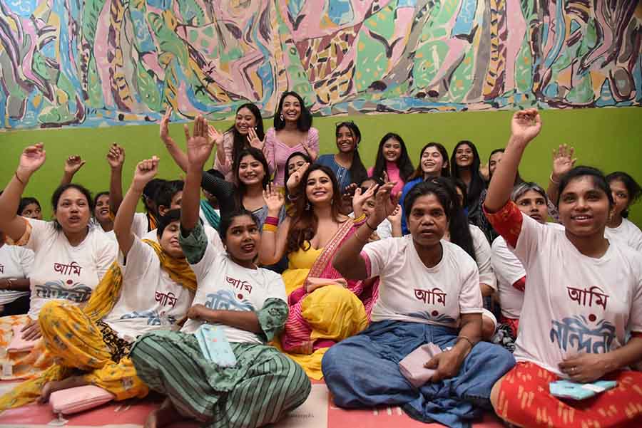 Actress Ritabhari Chakraborty and renowned social media influencers from the East spent time with the women of Ishwar Sankalpa ( a shelter for homeless women with psychological disabilities who are rescued from the streets of Kolkata)
