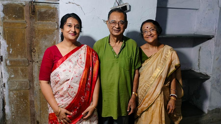 (From left) Mandipa Ghosh Mandal, Subhash Ghosh and Gouri Ghosh