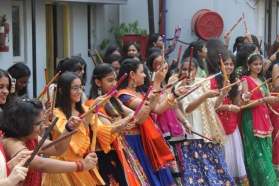 Mahadevi Birla Shishu Vihar ushered in the festive season with Dandiya Raas, Garba, Dhunuchi  nach, fashion show and songs of invocation to the Goddess of Shakti. 