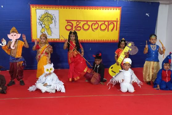 The programme began with the opening song “Eso Pran o Bhorono”  A group  dance “Bajlo tomar alor benu” was presented by the students of  classes 7, 8 and 10