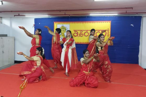  Sarat Tomar Arun Alor Anjali” was  sung by our beloved students of  class 3 and 4.  A dance by Triodhi Naskar from class 1A “Durge Durge Dargatinashini