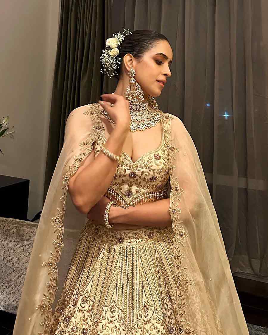 13 wedding-ready lehengas in Kiara Advani's traditional wear collection |  Vogue India