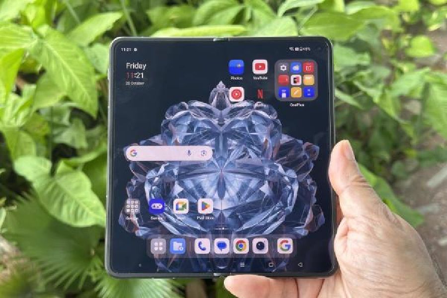 The 7.82-inch display (when open) is gorgeous