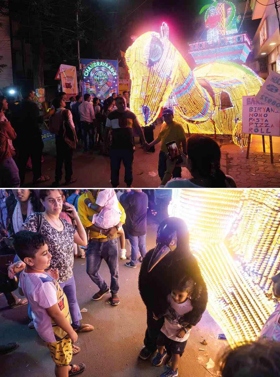 Magnificent lightwork adorned the city especially near puja pandals. Mascots were seen interacting with kids and posing for photographs   