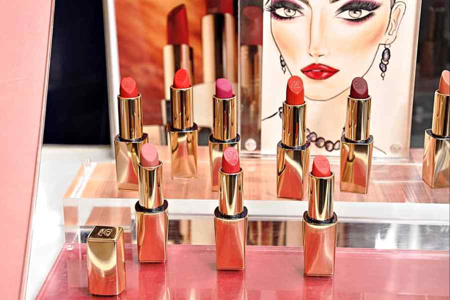 All eyes were on New Estée Lauder Pure Color Lipsticks that feature a moisture lock complex with naturally derived ingredients and captivating colour. They are available in 30 shades designed to flatter all skin tones across matte and crème finishes