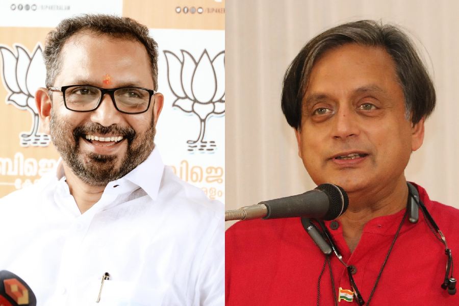 Can Mahua Moitra give a tough competition to Shashi Tharoor when it comes  to oratory skills? - Quora