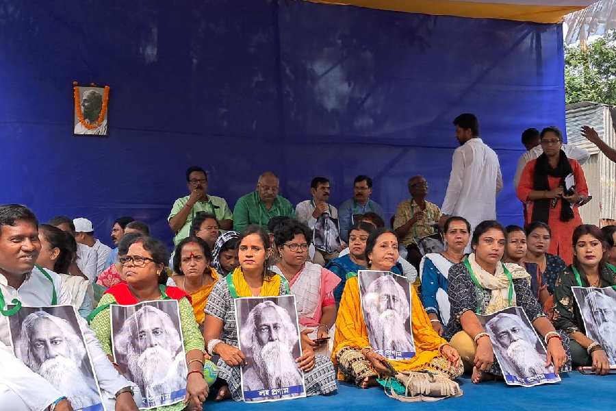 Visva-Bharati University | Mamata Banerjee's Deadline Ends Over Missing ...