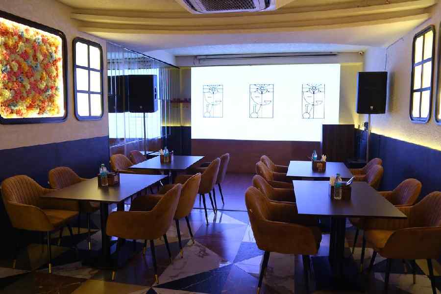 The cafe is also accompanied by an interesting private space for the ease of hosting special parties or events