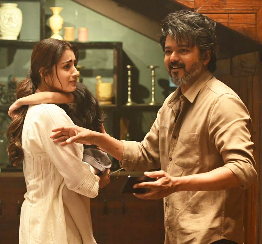 Leo | Trisha shares Leo behind-the-scenes moments featuring co-star ...